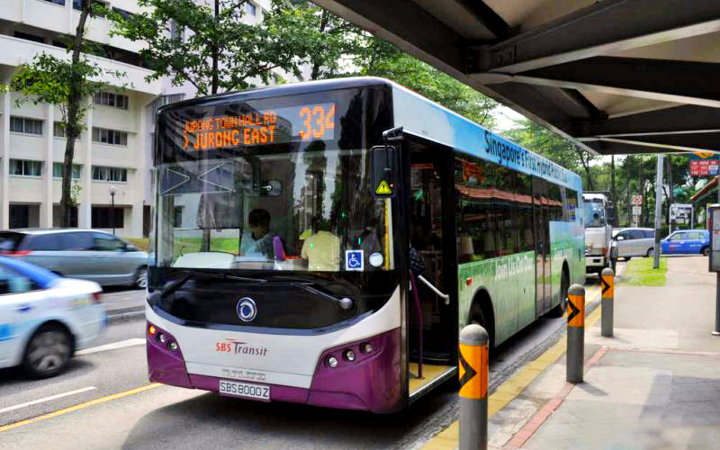 2008年，首批全鎂鋁混合動力公交出口新加坡。